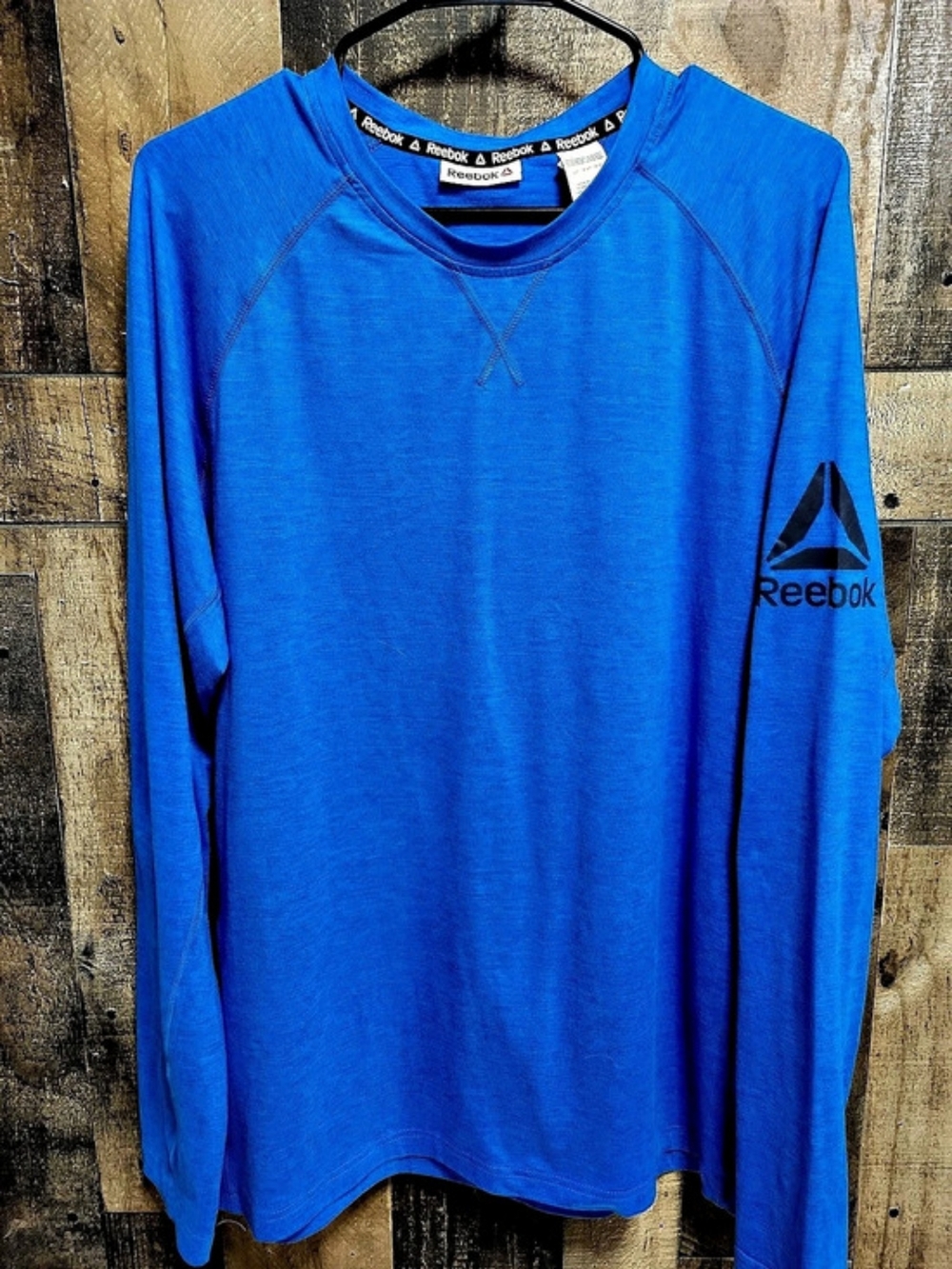 Reebok Long Sleeve Athletic Shirt in Blue XLT Like New